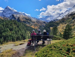 Wandelreis-oztal-solden-oostenrijk-loopend-vuurtje-wandelreizen