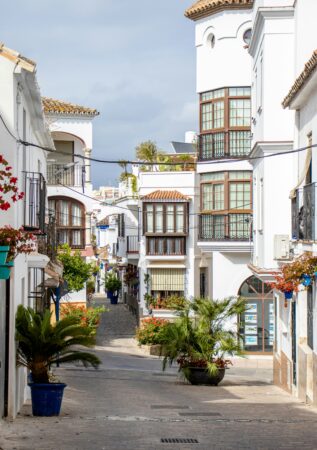 Wilt u overwinteren in Spanje? Bekijk hier onze overwinterreizen naar Estepona, Costa del Sol
